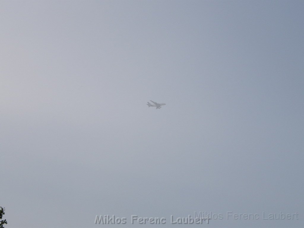 Warten auf den Airbus 380 Koeln Bonn P270.JPG